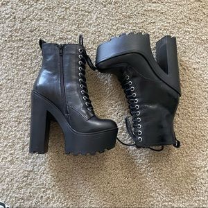 Steve Madden Combat Boots 6